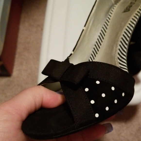 Kenneth Cole Unlisted heel - Picture 2 of 8